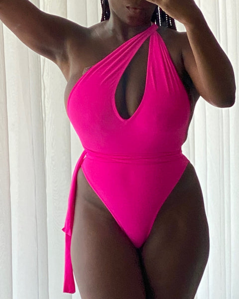 FIND OUT YOUR BODY SHAPE, PLUS THE SWIMSUIT TO MATCH